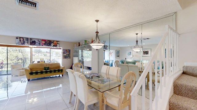 8460 Casa Del Lago E, Boca Raton, FL 33433