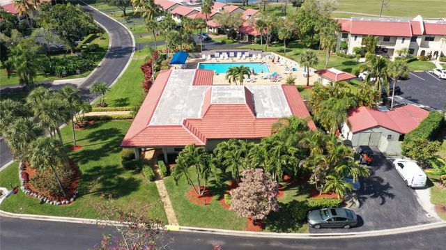 8460 Casa Del Lago E, Boca Raton, FL 33433