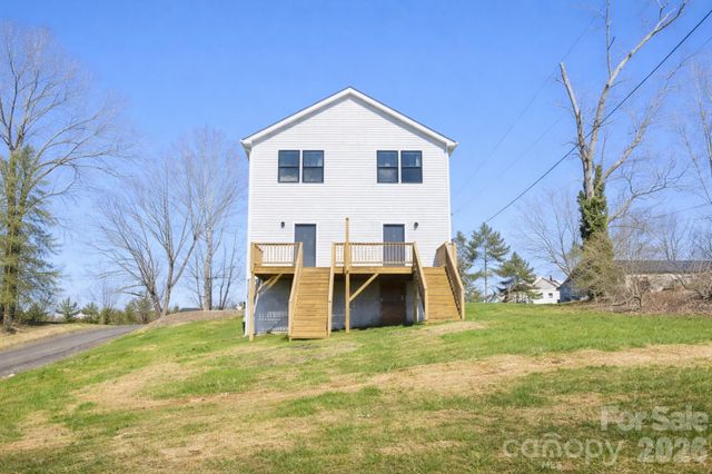 220 & 222 Lower Edgewood Road, Candler, NC 28715