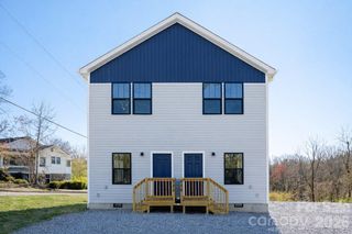 220 & 222 Lower Edgewood Road, Candler, NC 28715