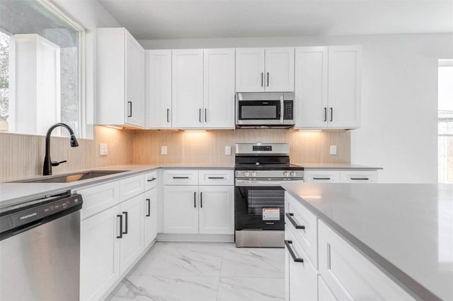 5912 Mayle Street B, Houston, TX 77016