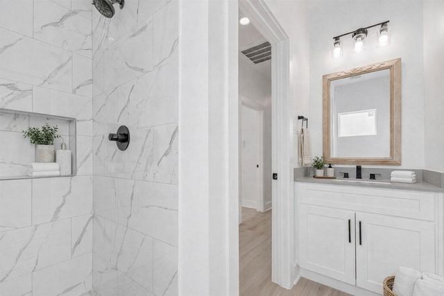 5912 Mayle Street B, Houston, TX 77016