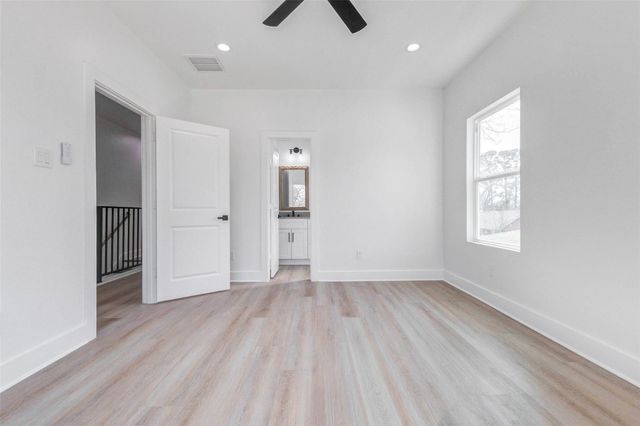 5912 Mayle Street B, Houston, TX 77016