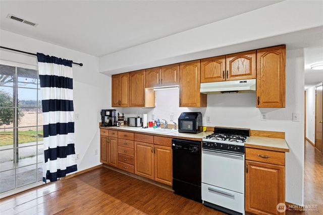 20217 48th Avenue NE, Arlington, WA 98223