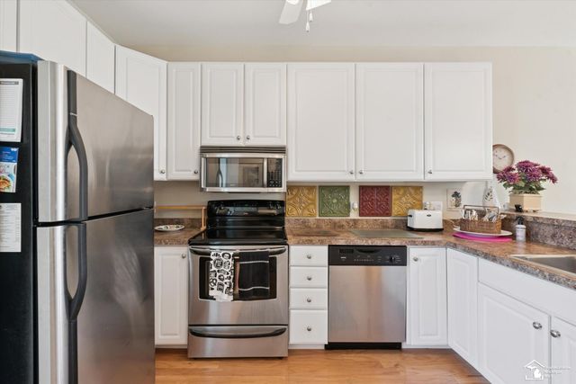 216 Beachwalk Trail, Luna Pier, MI 48157