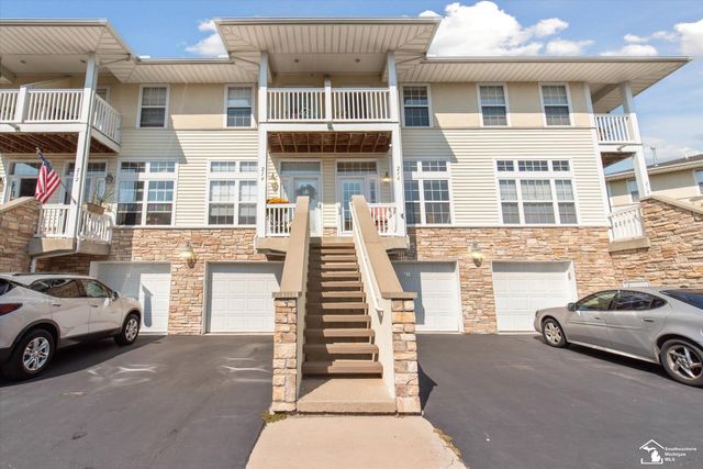 216 Beachwalk Trail, Luna Pier, MI 48157