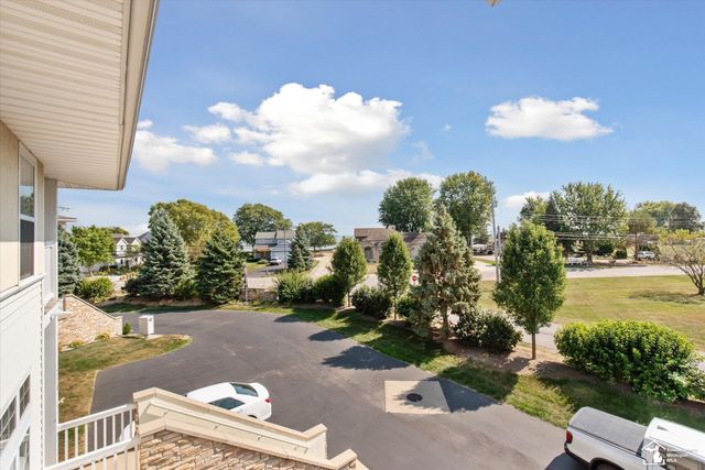 216 Beachwalk Trail, Luna Pier, MI 48157