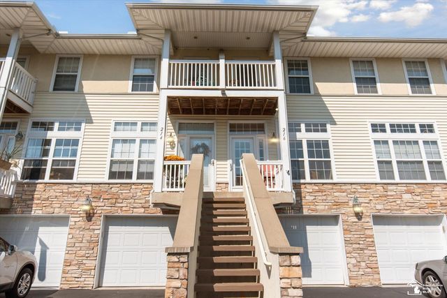 216 Beachwalk Trail, Luna Pier, MI 48157