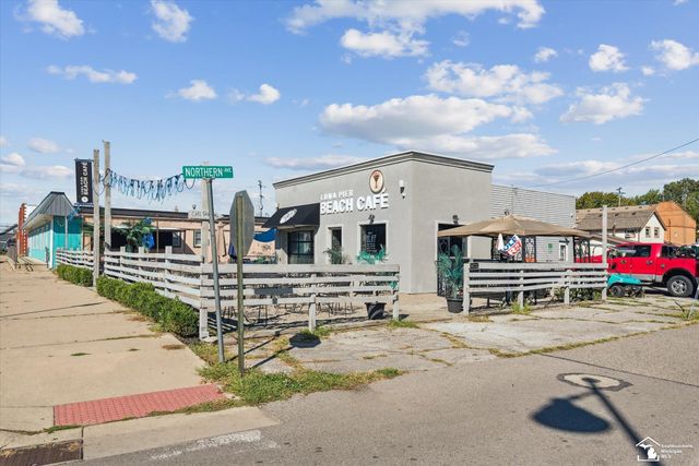 216 Beachwalk Trail, Luna Pier, MI 48157