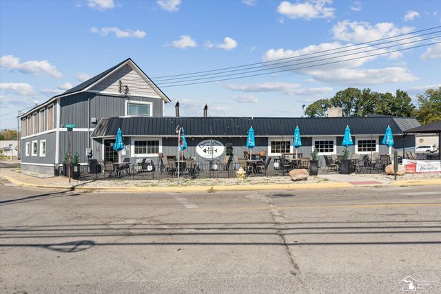 216 Beachwalk Trail, Luna Pier, MI 48157