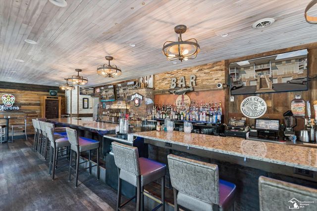 216 Beachwalk Trail, Luna Pier, MI 48157