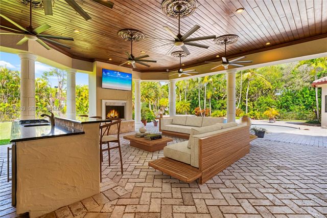 11400 SW 67th Ave, Pinecrest, FL 33156