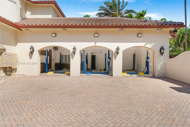 11400 SW 67th Ave, Pinecrest, FL 33156