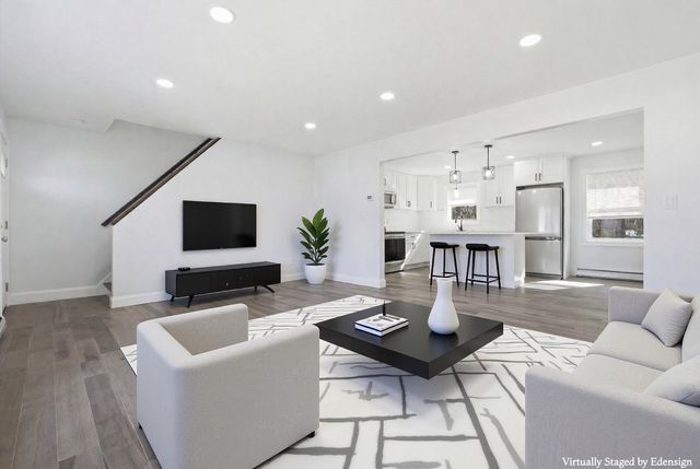 14 Ayer Circle, Seabrook, NH 03874