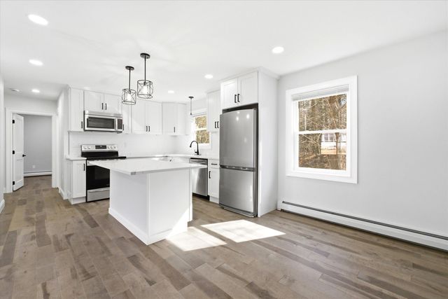 14 Ayer Circle, Seabrook, NH 03874
