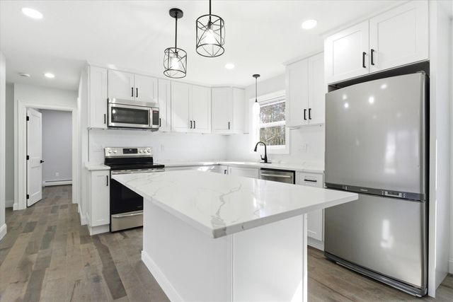 14 Ayer Circle, Seabrook, NH 03874