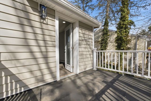 14 Ayer Circle, Seabrook, NH 03874