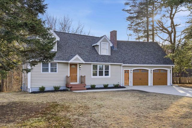 14 Ayer Circle, Seabrook, NH 03874