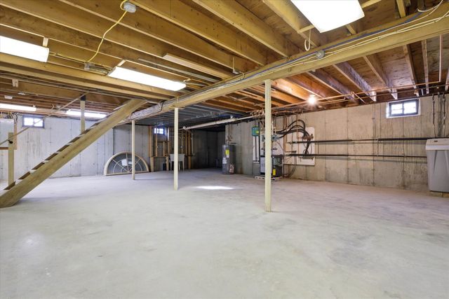 14 Ayer Circle, Seabrook, NH 03874