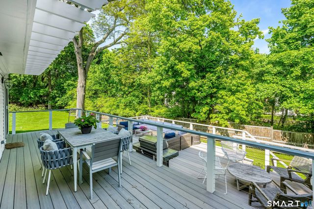 27 Point O Woods Road South, Darien, CT 06820