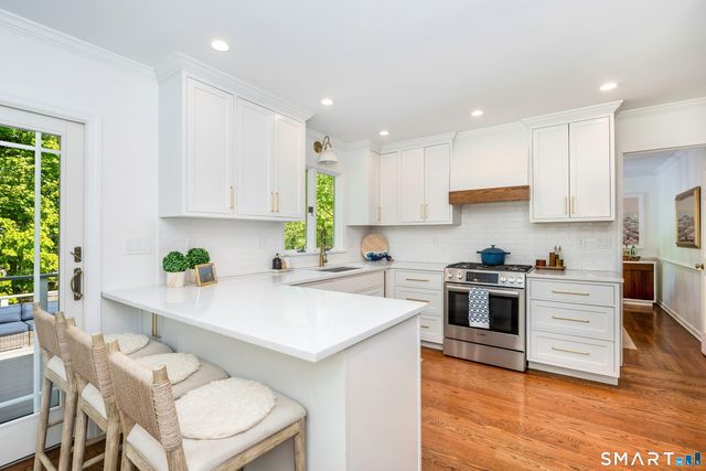 27 Point O Woods Road South, Darien, CT 06820