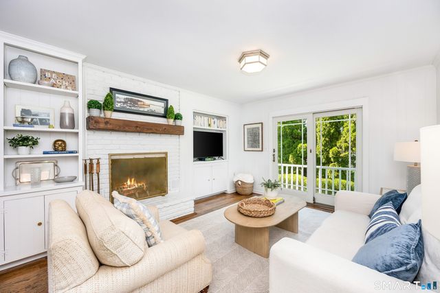 27 Point O Woods Road South, Darien, CT 06820