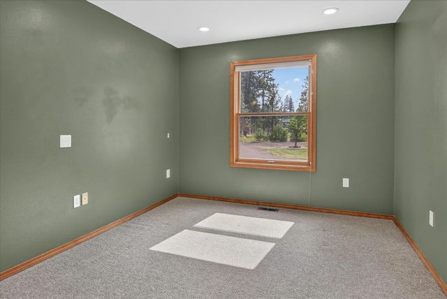 4309 E Pineglen Rd, Mead, WA 99021