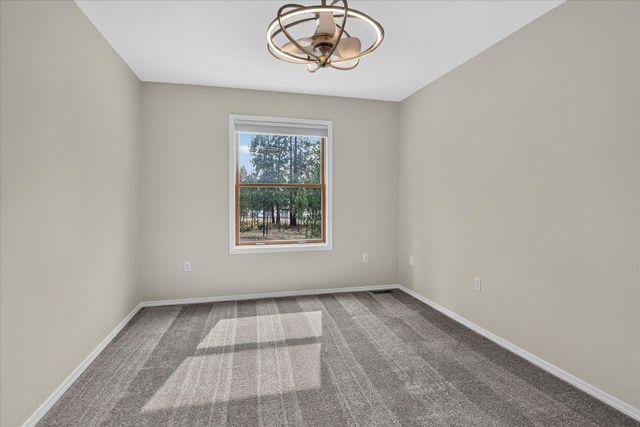 4309 E Pineglen Rd, Mead, WA 99021