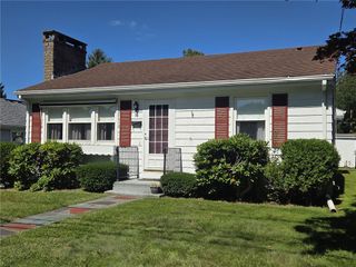 71 Fales Road, Bristol, RI 02809