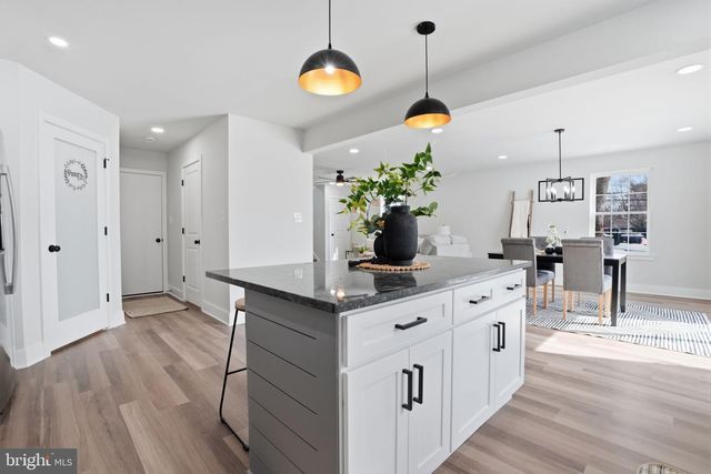 705 MERLIN, Bristol, PA 19007