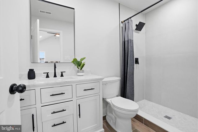 705 MERLIN, Bristol, PA 19007