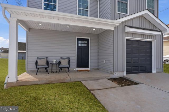 705 MERLIN, Bristol, PA 19007