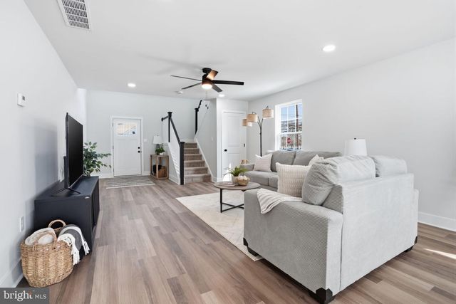 705 MERLIN, Bristol, PA 19007