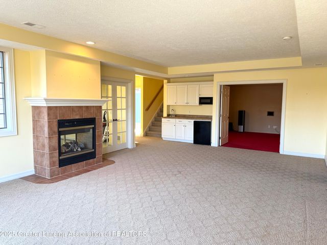 16677 Peacock Lane, Haslett, MI 48840