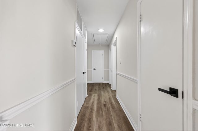 10413 Grafton Hall Rd, Louisville, KY 40272