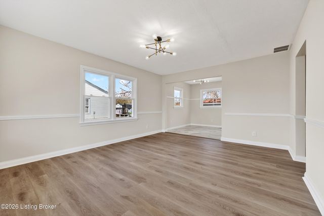 10413 Grafton Hall Rd, Louisville, KY 40272