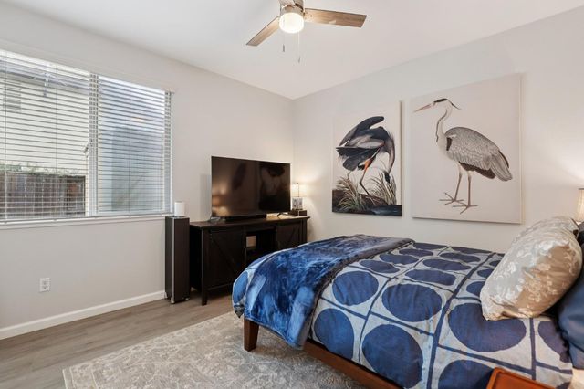 1040 Waterford Dr, West Sacramento, CA 95605