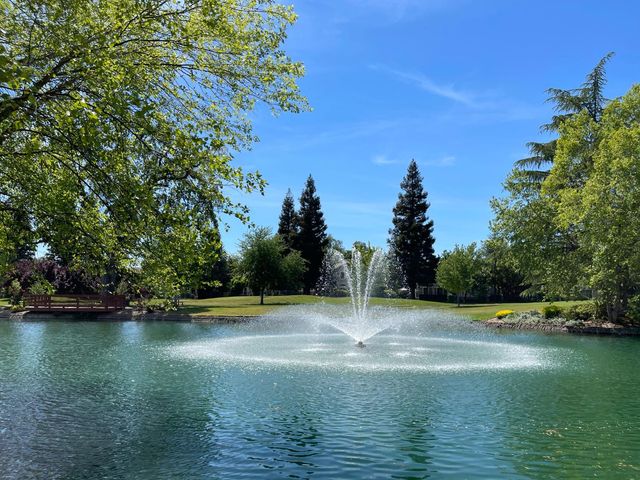 1040 Waterford Dr, West Sacramento, CA 95605