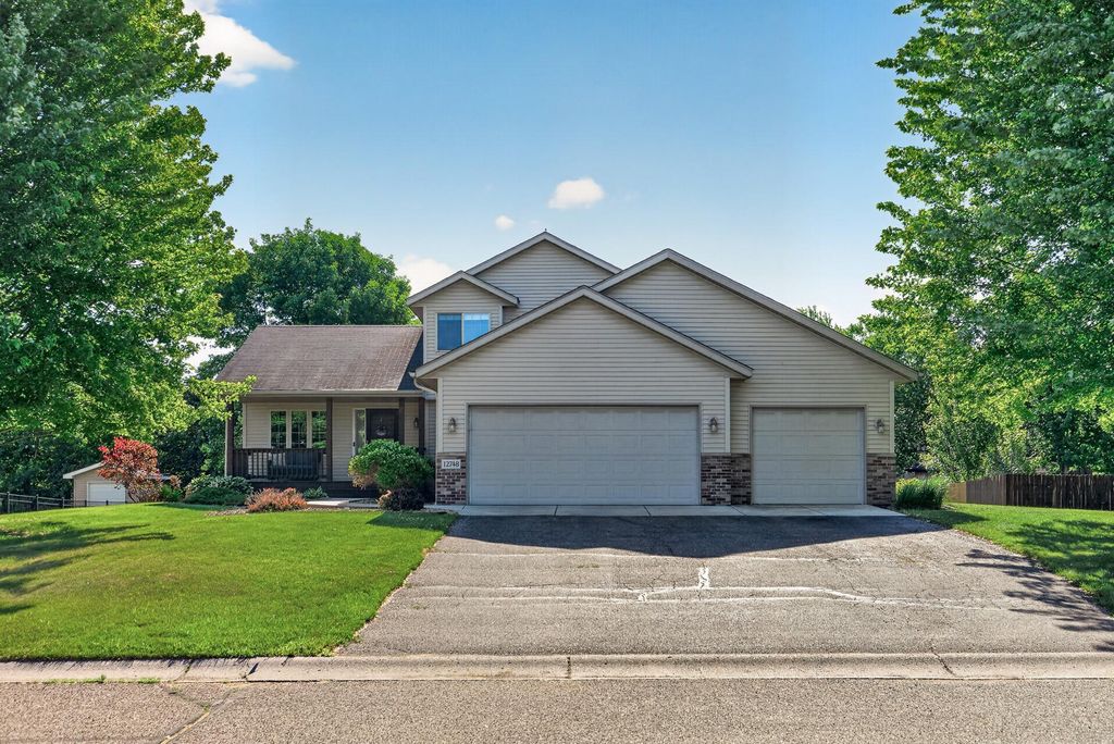 12748 Walter Drive, Rogers, MN 55374