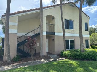 815 W Boynton Beach Boulevard 5-106, Boynton Beach, FL 33426