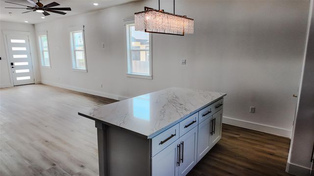 819 North Loop, Houston, TX 77022
