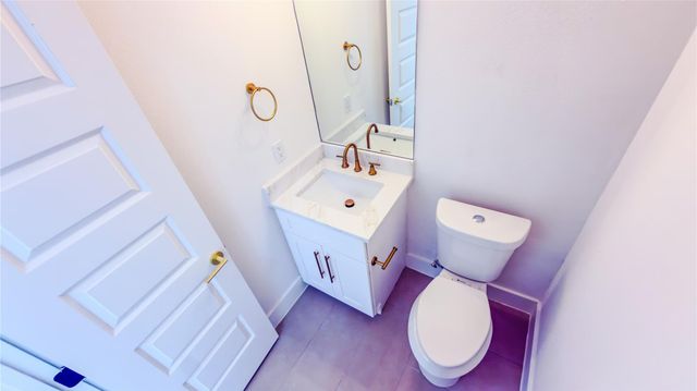 819 North Loop, Houston, TX 77022