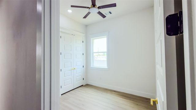 819 North Loop, Houston, TX 77022