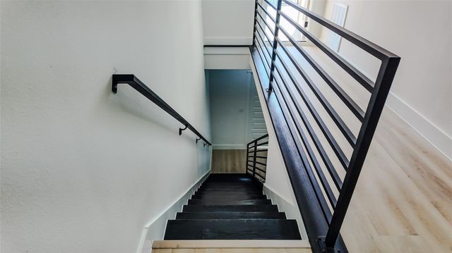 819 North Loop, Houston, TX 77022