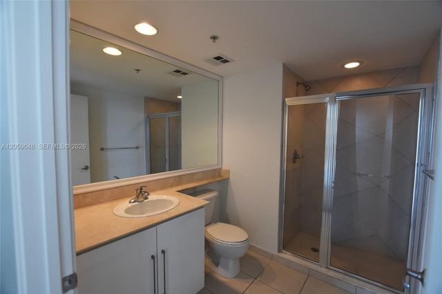 335 S Biscayne Boulevard 4112, Miami, FL 33131
