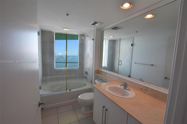 335 S Biscayne Boulevard 4112, Miami, FL 33131