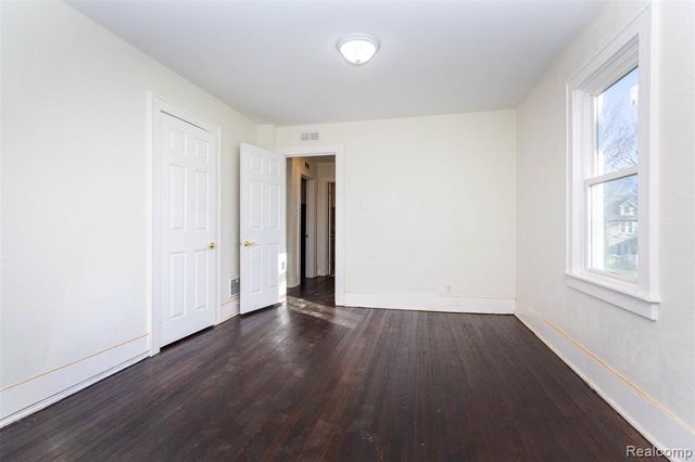 2261 Lawrence Street, Detroit, MI 48206