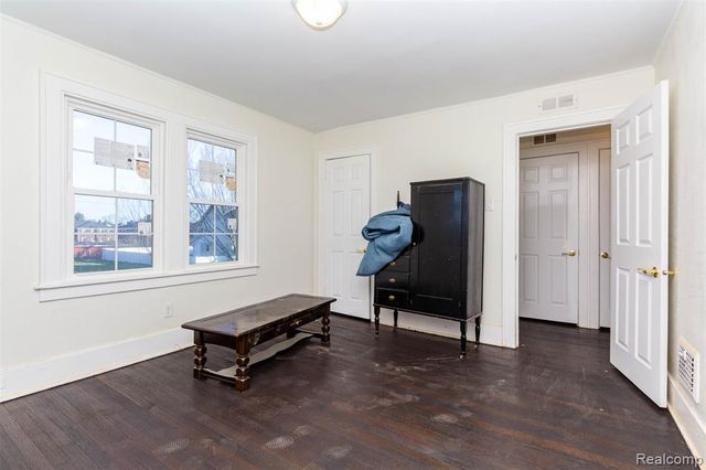 2261 Lawrence Street, Detroit, MI 48206