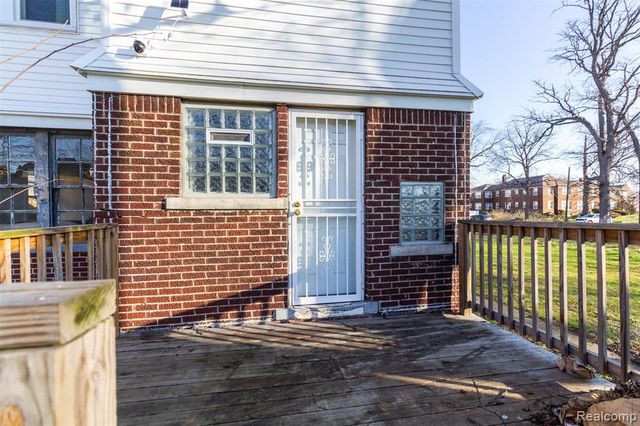 2261 Lawrence Street, Detroit, MI 48206