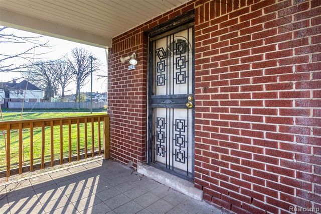 2261 Lawrence Street, Detroit, MI 48206